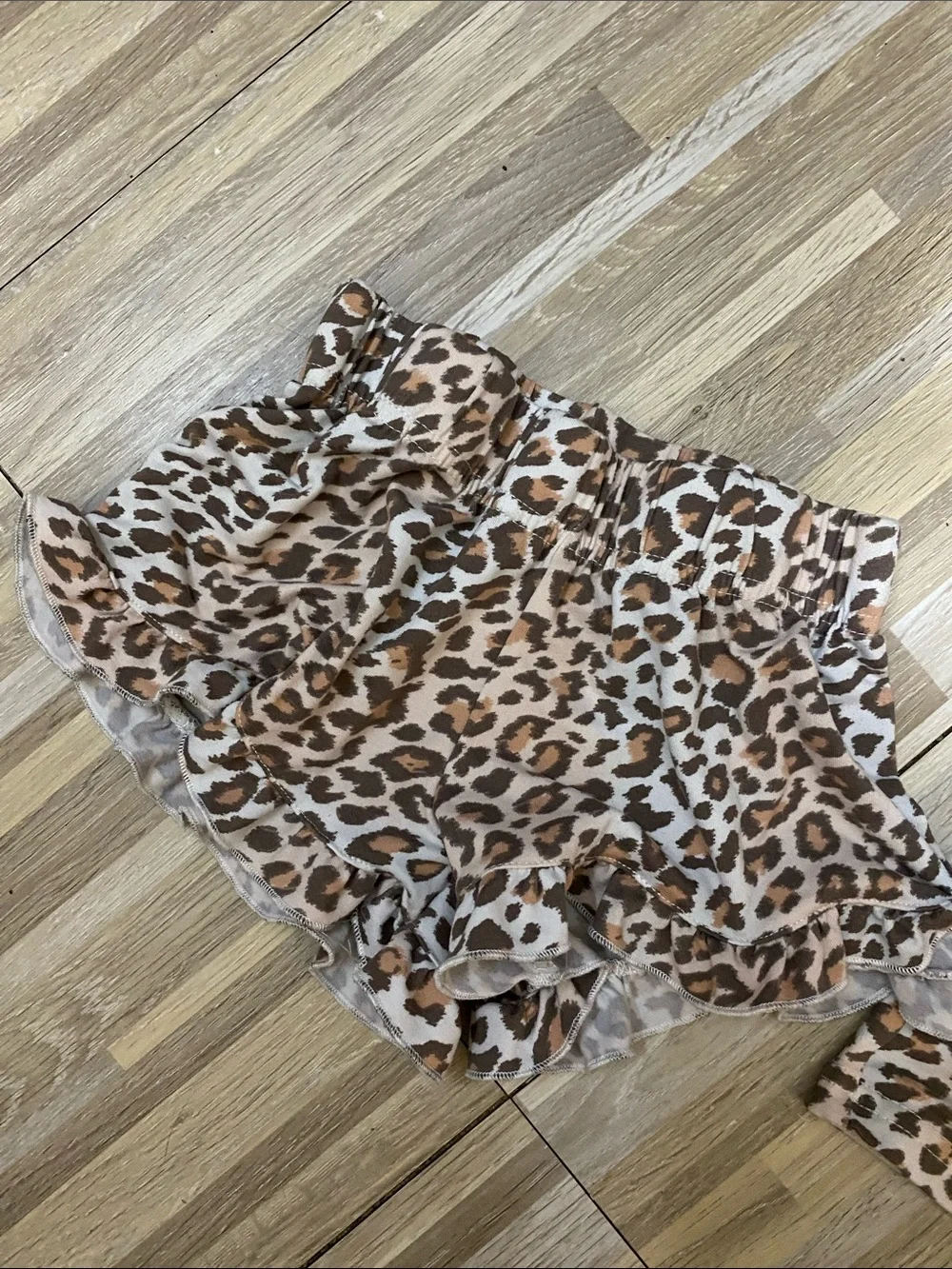 TAHARI 2 piece leopard pajama set size toddler girls 3T
